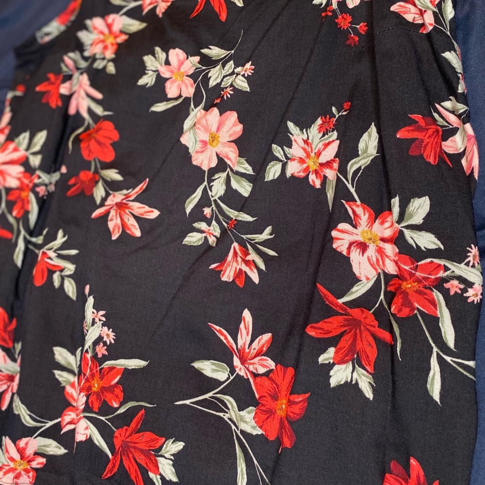 Floral Tank Top - Picture 3 of 3